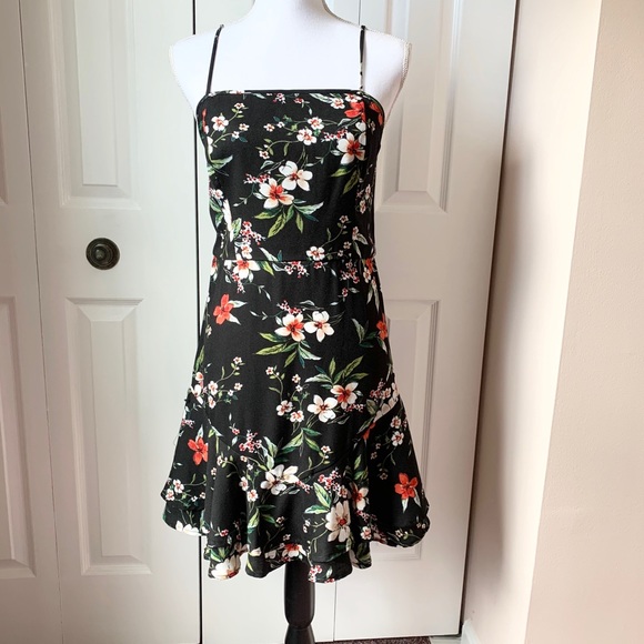 💃🏻Black Floral Dress💃🏻 - Picture 1 of 2